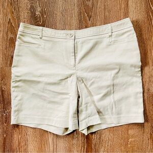 Rafaella Curvy Shorts Women's Size 14 Light Khaki Bermuda Chino